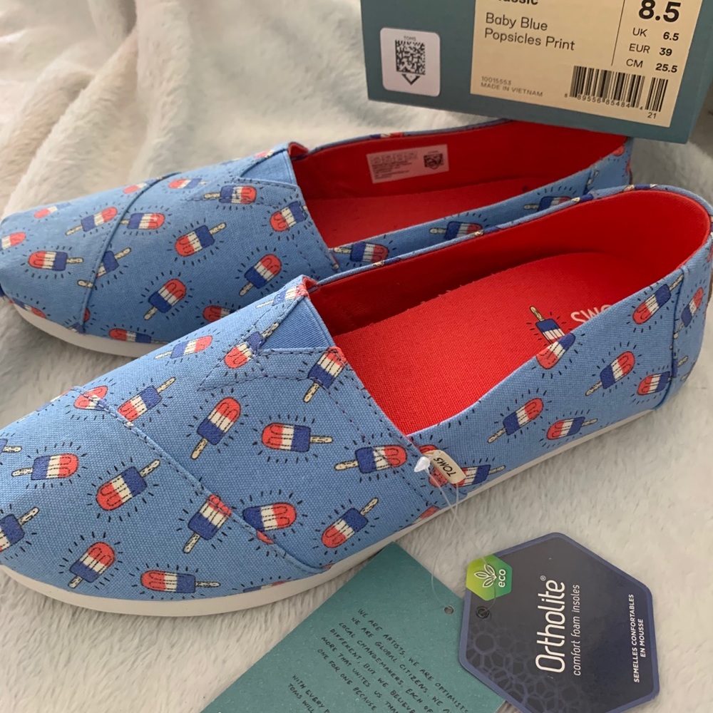 NWT 8.5 Tom’s shoes Glow in the Dark (Ortholite)